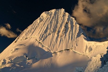 Alpamayo, Peru