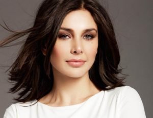 Lisa Ray Net Worth, Biography, Age, Height, Husband - World Blaze