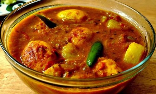 Dimer Dhokkar Dalna and Luchi