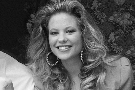 ANGELA VISSER