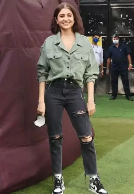 Anushka Sharma in jeans