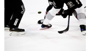 Tips for Playing Better Hockey
