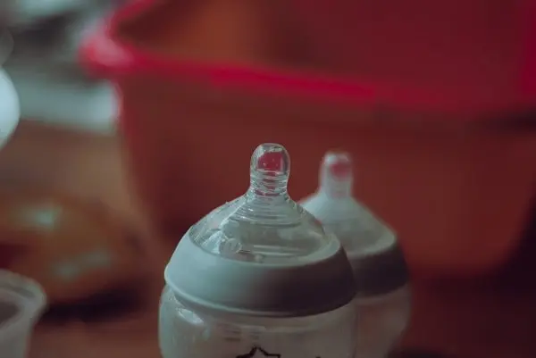 feeding-bottle