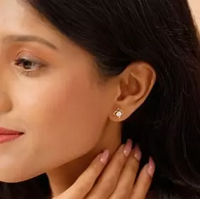 Solitaire Earrings You Need to Add to Your Collection Right Away